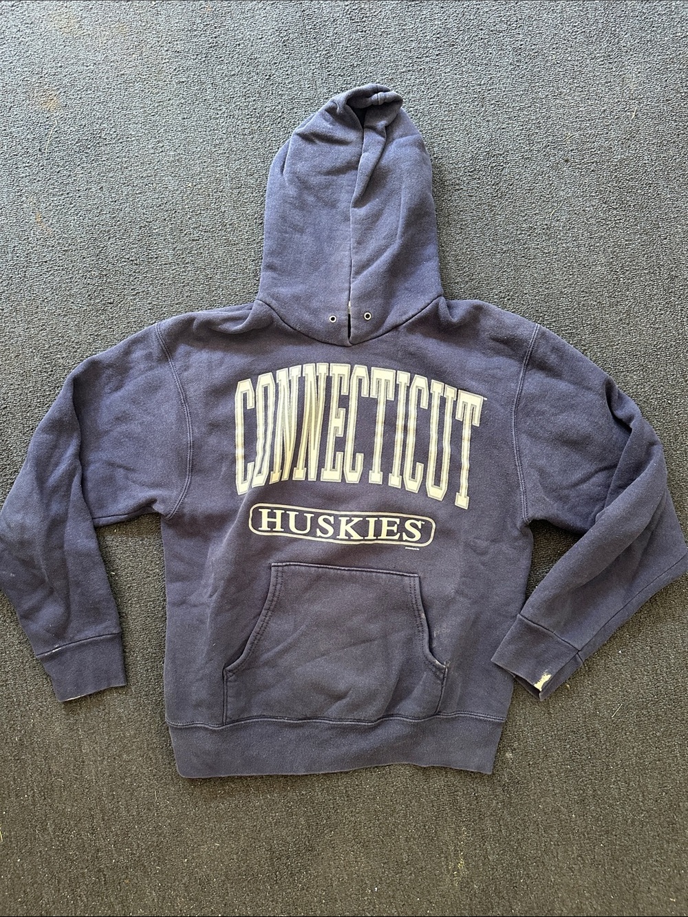 Vintage Connecticut Huskies Navy Blue Hoodie Sweatshirt